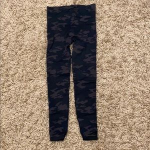 Spanx - Look at Me Now Seamless Leggings